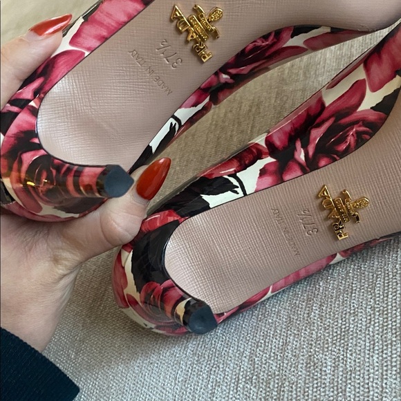 Prada Pink Floral Print Patent Leather Pointed-Toe Pumps Heels Size 37.5 /7.5 US - Picture 9 of 15